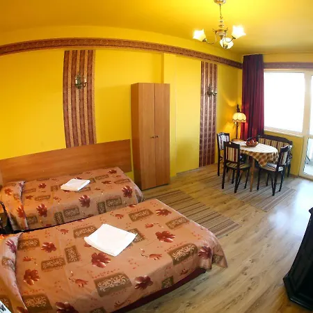 Colored House Apartman *