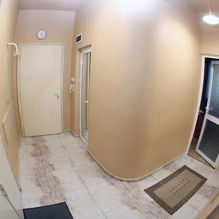 Colored House Apartman