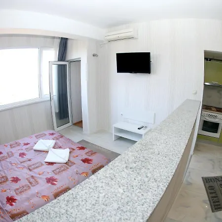 Colored House Apartman