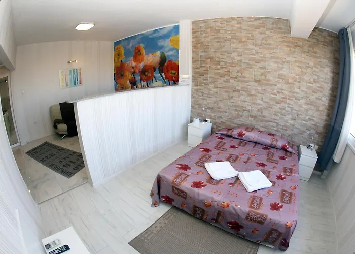 Colored House דירה